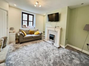Lounge- click for photo gallery